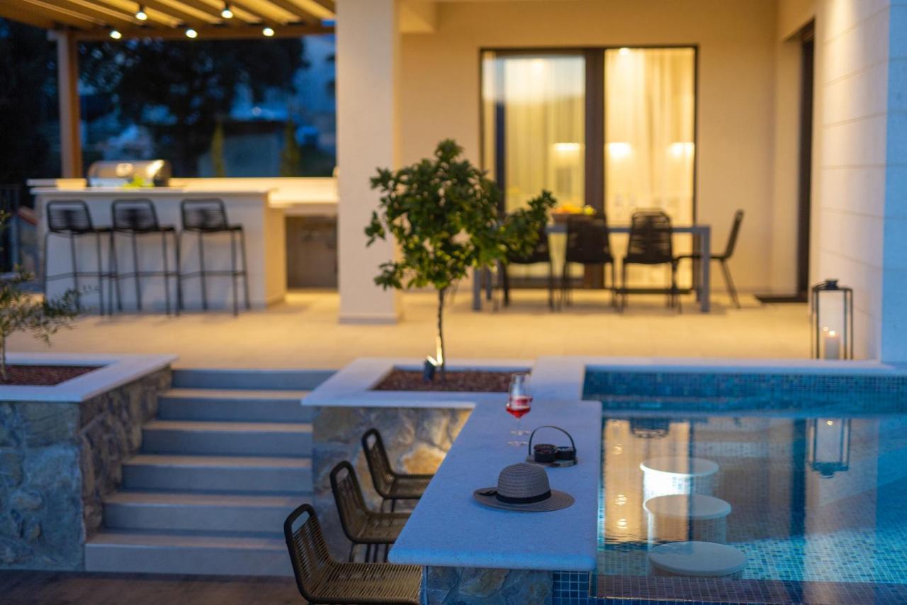 Luxury Lord And Lady Villa