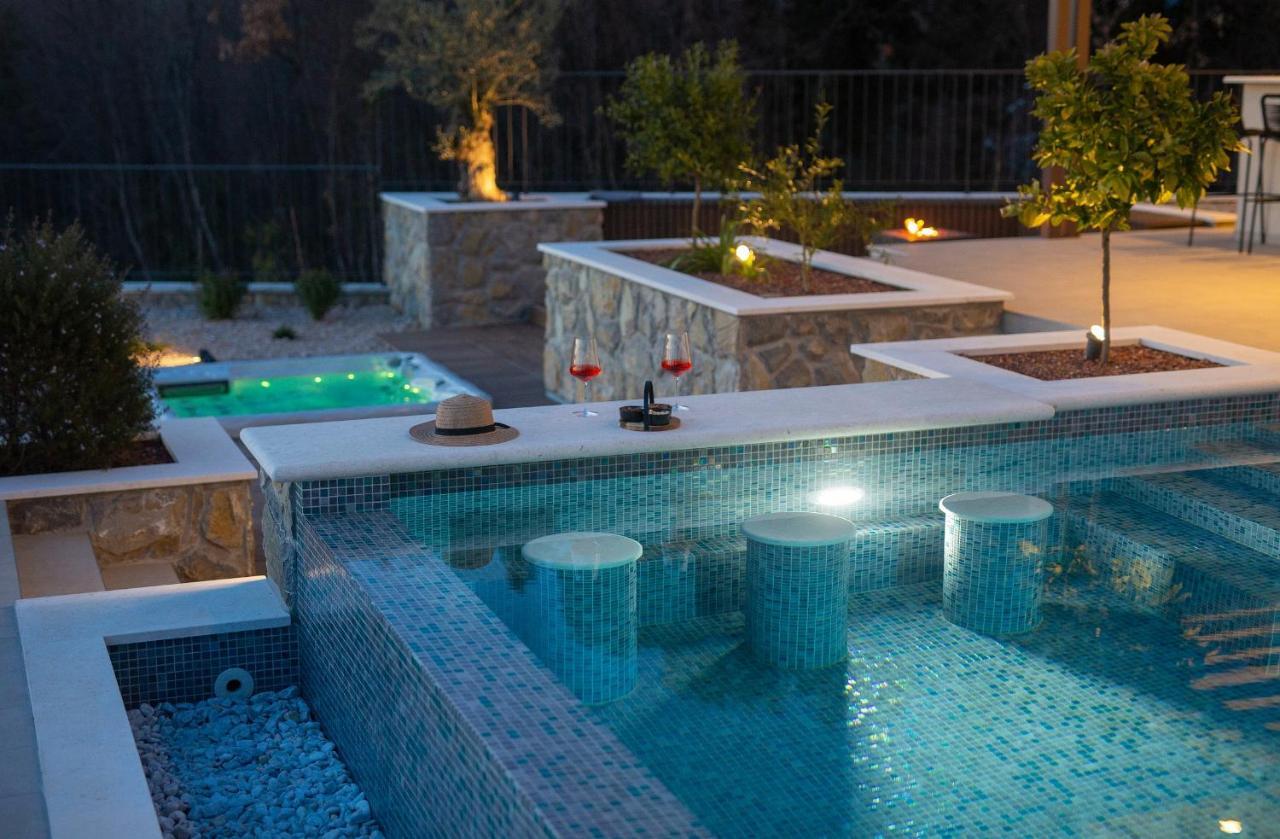 Luxury Lord And Lady Villa
