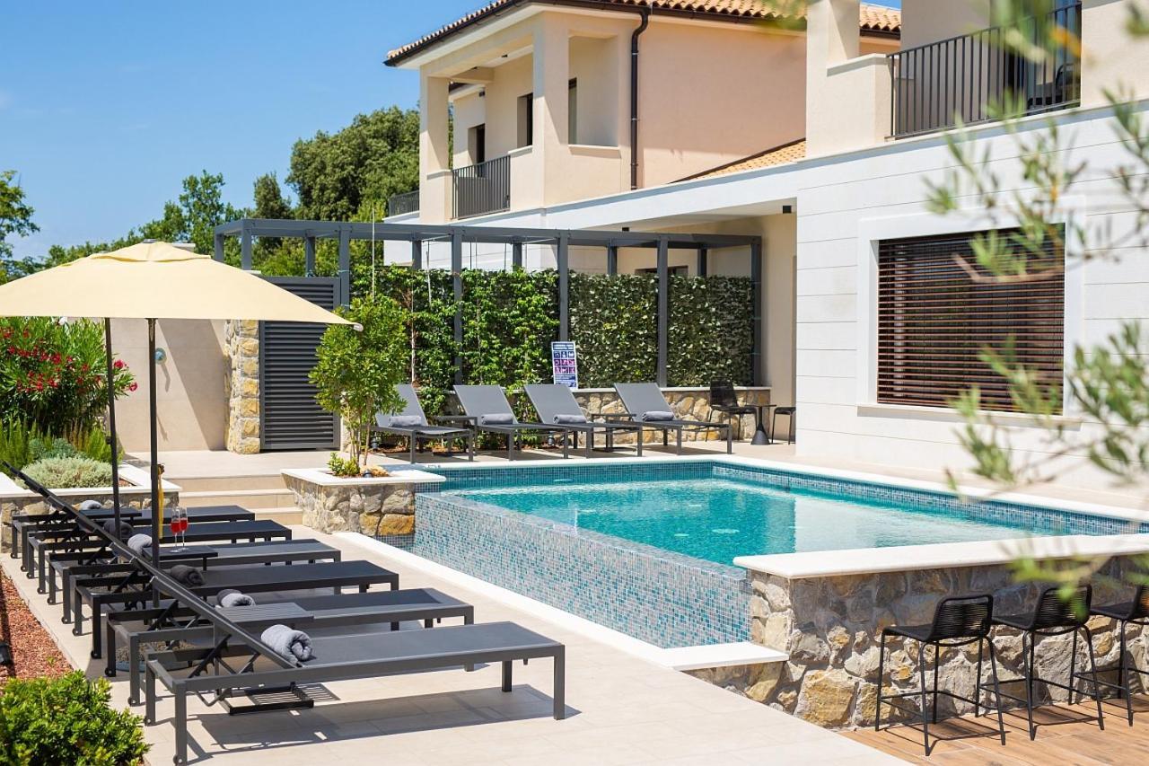 Luxury Lord And Lady Villa *