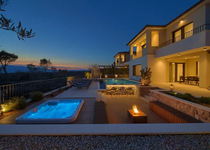 Luxury Villas Lord And Lady