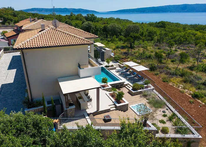 Luxury Villas Lord And Lady