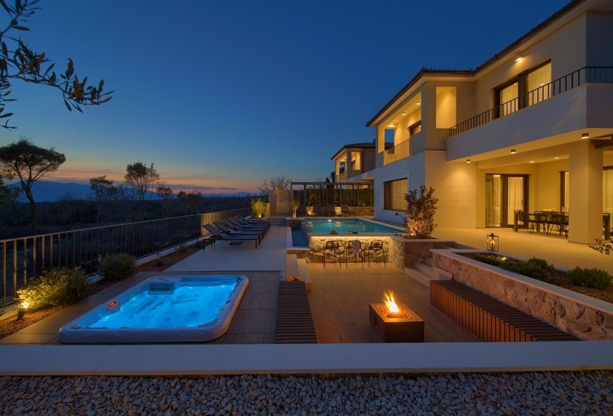 Luxury Lord And Lady Villa
